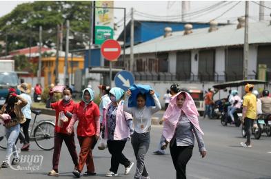 Garment Workers Request for Water Mist Fans as Rising Temperatures Affect Health And Productivity